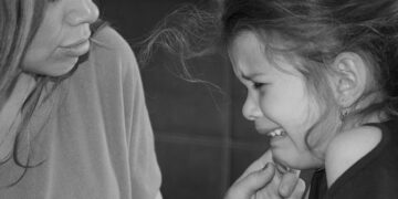 “ორი კვირაა ჩემს შვილს ვეღარ ვცნობ, მის ოთახში, რომ შევედი უცებ რაღაც ვიგრძენი…” – რაში ამხილა დედამ 5 წლის ბავშვი?