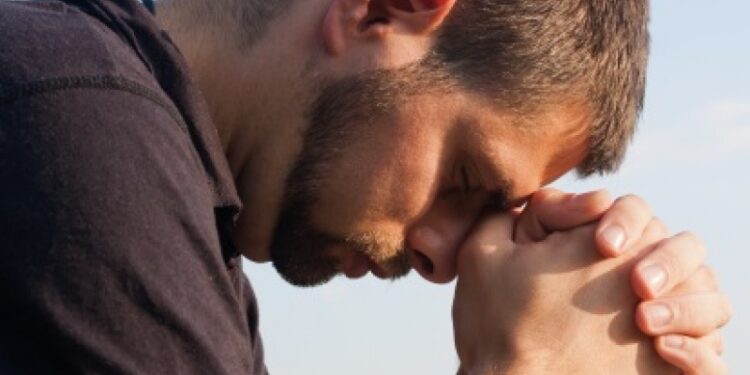 მეგობრები გამაცანი-მეთქი, ვთხოვდი ჩემს ცოლს, მაგრამ ის მუდმივად უარს მეუბნებოდა, მიზეზს ძალიან გვიან მივხვდი