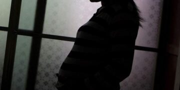 “სადედამთილომ რძალი არ მიიღო… რვა თვის ფეხმძიმე იყო, როცა მეზობელმა ამბავი მოუტანა, შენი ქმარი დაიჭირესო”