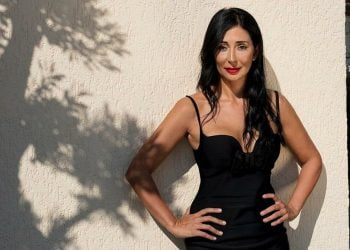 „როდესაც მამაჩემი მოდიოდა ნასვამი, ხდებოდა კონფლიქტი და დედას რამდენჯერმე ხელი მოუკიდებია და გავქცეულვართ, როდესაც იარაღით გამოგვკიდებია მამა“ – მარიამ კუკუნაშვილის აქამდე უცნობი ისტორია