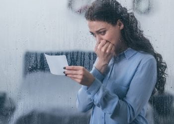 ახალგაზრდა ბიჭის ემოციური წერილი დედას, მას შემდეგ რაც გაიგო, რომ დედამისმა ის გაყიდა…