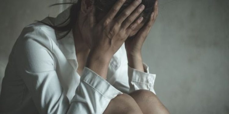 „მოკლედ, ბიძაშვილის ხელშეწყობით მომიტაცა, თუმცა მშობლებმა დარჩენა მირჩიეს და მეც დავრჩი. საბოლოოდ ისე მოხდა რომ 2 წლის შემდეგ ჩემს შეყვარებულს შევხვდი.. ახლა კი არ ვიცი როგორ უნდა მოვიქცე…