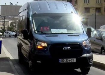 ავტობუსის გაჩერებაზე ერთი გოგო მოვიდა ჩემთან და მითხა: ძალიან მეჩქარება, გთხოვ ცოტახანში ჩემი მეგობარი მოვა, 100 ლარიანს დაგიტოვებ და გადაეციო. მე კი სრულიად წარმოუდგენელი რამ გავაკეთე…