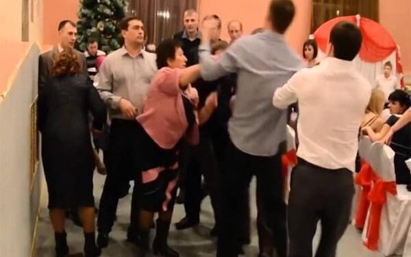 ქუთაისში ბებიამ ქორწილში პატარძალი სცემა, მიზეზი გაგაოცებთ…