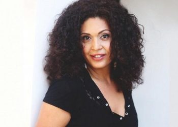 „ჩემი შვილების სურათებს წითელი საღებავი ჰქონდა გადასხმული, ჯვრები იყო ზედ დასმული, თვალები კი ამოთხრილი” – ნინო ბარათაშვილი მის სახლში მომხდარ უცნაურ ამბავს ჰყვება