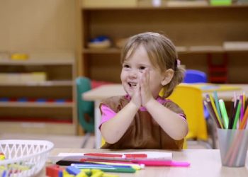 „დედიკო და მამიკო ცხენოსნობანას თამაშობდნენ“ – რა დაინახა ბავშვმა სახლში და რა უთხრა ბაღის მასწავლებელს.. დედის მონათხრობი სახალისო ისტორია