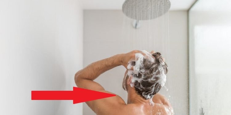 ცოლ-ქმარი 11 წელი ცხოვრობდა ერთად, თუმცა ერთ დღეს საშხაპედან გამოსულ მამაკაცს ცოლმა ისეთი რამე შენიშნა, რომ მასთან დარჩენის ყველანაირი სურვილი დაკარგა