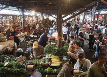 ქუთაისის ბაზარში მომხდარმა ისტორიამ სოციალური ქსელი დაიპყრო – “ყველა მემწვანილე კლიენტს იმ ქალთან აგზავნიდა – იმისი ჯობია დღეს მწვანილიო”