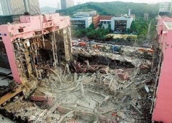 რა გახდა სავაჭრო ცენტრის ჩამონგრევას მიზეზი, რომელსაც 502 ადამიანი ემსხვერპლა – კატასტროფის მიზეზი გამაოგნებელია!