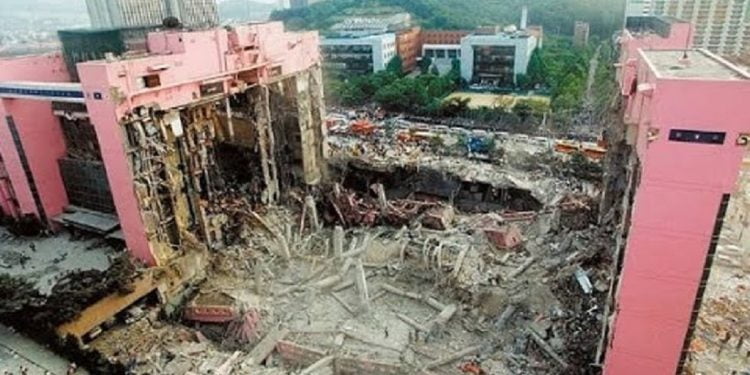 რა გახდა სავაჭრო ცენტრის ჩამონგრევას მიზეზი, რომელსაც 502 ადამიანი ემსხვერპლა – კატასტროფის მიზეზი გამაოგნებელია!