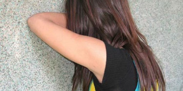 ისე ხდება, რომ ჩემი ,,კეთილი” ქმარი საძინებელში ნამდვილი სადისტი ხდება.. არვიცი როგორ მოვიქცე