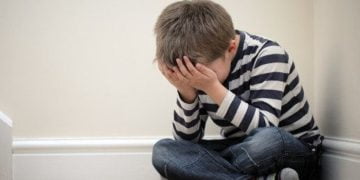 „ბებია, ხო არ აჯობებს, რომ მოვკვდე?“ – ჩურჩულებდა ბიჭი, როცა ბებიამაც არ იცოდა მას როგორ მოქცეოდა