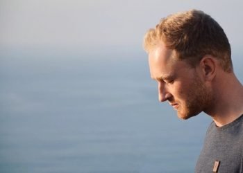 მე-7 კლასში იყო, როცა კლასთან ერთად ქეიფის დროს ხინკალს პური მიატანა და ყველამ დასცინეს, მას შემდეგ ის აღარსად უნახავთ, წარმოუდგენელი ისტორია..