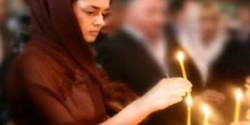 „პირველად მაშინ შევცოდე, როდესაც ნასვამ ქმარს, სრულიად გადარეულს და წყობიდან გამოსულს, სახლიდან რომ გვყრიდა ქუჩაში მე და ჩვენს ჩვილს ეს გავუკეთე“ – ემიგრანტი გოგონას საჯარო აღსარება უწმინდესს