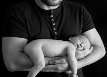 ჩვილ ბავშვთან გადაღებული ფოტო, რომელიც მამას ძლიერ განსაცდელად გადაექცა – ალბათ ფოტოს გადაღების დროს ამას ვერც წარმოიდგენდა