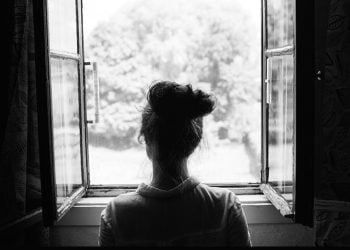 „ჩემს დედამთილს ამის გამო არ მოვწონვარ და შვილიც მოიძულა… ყველაფერს ვიტან ჩემი ქმრის ხათრით, მაგრამ ძალიან დავიღალე” – მკითხველის გულახდილი წერილი