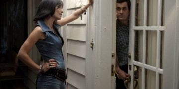 შემთხვევით ჩემი უახლოესი მეგობრის ქმარი სხვა ქალთან ერთად ვნახე.. კარგად ვერ გავიგე რა ხდება თუმცა ვერ ვხვდებუ ვუთხრა თუ არა დაქალს, რომ ქმარი ღალატობს..