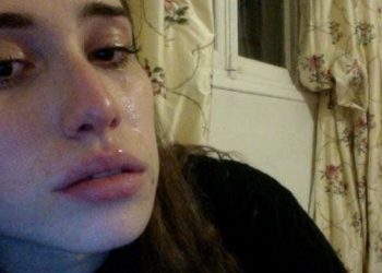 “სამი თვის გათხოვილი ვარ და ცხოვრება აღარ მინდა… ჩემმა მაზლმა აბაზანაში შიშველს კარი შემომიღო და დამინახა….”