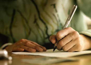 წერილი, რომელიც მოღალატე ქმარს ცოლმა მაცივარზე დაუტოვა..