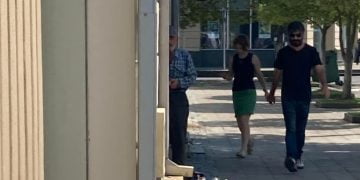 „სმს-ი მომივიდა 400 ევრო გავიდა ანგარიშიდანო, გავიქეცი უკან გიჟივით, მივედი ბანკომატთან, სიცარიელეა, გვერდზე საყვარელი ბაბუ იდგა და.. აგერაა, ბაბუ შენი ფულიო“ – ფოთში მომხდარი ემოციური ამბავი