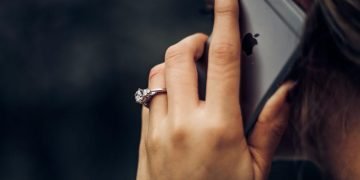 როგორ საშინლად იძია შური ახალგაზრდა ქალმა, რომელსაც ქმარმა მდივანთან უღალატა..