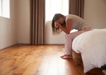 „ქმრის ოჯახი ამ მიზეზით უფლებას არ მაძლევს, უშვილობაზე ვიმკურნალო..”