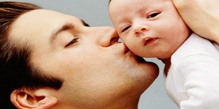 „ძალიან მრცხვენია იმის თქმის, რაც მინდა.. თუმცა შეიძლება ყველა მამას იგივე პრობლემა აქვს” – მცირეწლოვანი შვილის მამის წარმოუდგენელი აღსარება