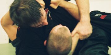 მიუხედავად იმისა, რომ ბევრისგან გაიგო ცოლის პატიოსნებაში ეჭვი არ შეიტანა და დღემდე წარმოდგენა არ აქვს რა ხდება მის ზურგს უკან…