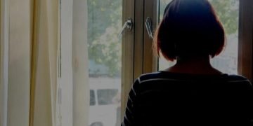 მითხრა ქალიშვილი არ ხარო და პირველივე ღამეს ქმარმა სახლიდან გამოაგდო.. შემდეგ ისე მოხდა, რომ მიცვალებული დედის თხოვნით საქორწინო კაბით დაკრძალეს… – პეტრე კოლხი