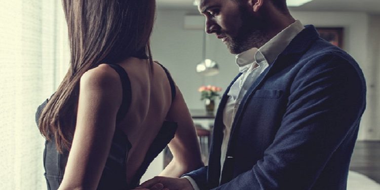 „ყოფილ ქმარს სურს, მისი საყვარელი გავხდე.. პაციენტების და თანამშრომლების თვალწინ სცენებს ვერ მოვაწყობ და იძულებული ვხდები, მანქანაში ჩავუჯდე.. არვიცი როგორ მოვიქცე