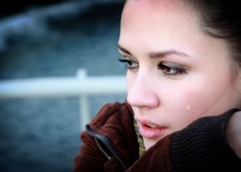 ერთი წელია გათხოვილი ვარ და თუმცა ამის გამო მე და ჩემი ქმარი ცალ-ცალკე ვცხოვრობთ და დღემდე მალულად ვხვდებით ერთმანეთს