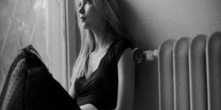 5 წლის ვიყავი, როცა დედამ სახლში შუა ხნის მამაკაცი მოიყვანა და მე და ჩემს დას გვითხრა, რომ ამიერიდან ნიკო ძია ჩვენთან იცხოვრებდა… დედის საქციელმა მთლიანად შემცვალა და 17 წლის ვიყავი, როცა ერთი ფულიანი ბიჭის „დასათრევად“ ყველაფერზე წავედი… თუმცა ვერ გავთვალე ის საშინელი შედეგები რაც შეიძლება ამას მოჰყოლოდა..