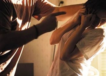 „ჩემი დედამთილი ვერ მიტანდა.. მწყევლიდა, ფიზიკურად მეხებოდა, 9 თვემდე არ მიგაღწევინებო მემუქრებოდა.. ვერც კი წარმოიდგენთ რა გადავიტანე ჩემს შვილებთან ერთად” – ერთი ქართველი გოგონას სულის შემძვრელი წერილი