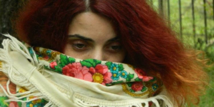 „ბავშვობაში რომ გეკითხათ ჩემთვის, რა გინდა გამოხვიდე რომ გაიზრდებიო, ლამაზი მინდა გამოვიდეო, ვეტყოდი.. ერთხელ ქუჩაში მივდიოდი და ვიღაც ბიჭებმა მომაძახეს, რას გავხარ შე უბედუროო!.. თუმცა შემდეგ წარმოუდგენელი რამ მოხდა..“