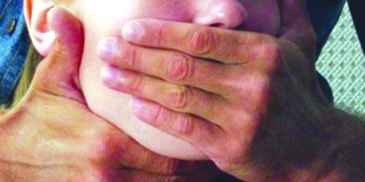 “ქმრის მეგობარმა გამაუპატიურა” – ქართველი გოგონას მძიმე ისტორია, რომელიც მოძალადისგან დაფეხმძიმდა