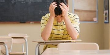 „სკოლის ექიმმა კლასის წინაშე შემარცხვინა, მითხრა, ქალი გინდაო.. ამას ისეთები მოჰყვა სკოლაში სიარულს თავი დავანებე.. ამის ატანა უკვე აღარ შემიძლია..“