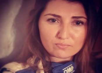 „ჰოდა, აესე ვზივარ და მომდის უსუსურობის ღაპა-ღუპები და მომიკაკუნა ამ კაცმა ზურგში…”