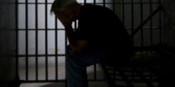 ქალი , რომელიც სიგიჟემდე მიყვარდა, ჩემ გამო მოკვდა.. არაფერი გამიკეთებია, მაგრამ მისი სიკვდილი მე დამაბრალეს და ჩემი თავისუფლების რამდენიმე საათიც ამით დამთავრდა