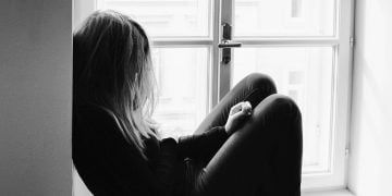 ვეჭვობდი, რომ ქმარი მღალატობდა.. დედამთილს დახმარება ვთხოვე, მან კი მითხრა, რომ ძველ შეყვარებულს ხვდება და მალე გადაუვლისო.. საბოლოოდ ყველაფერი მე გამოვასწორე..