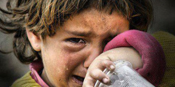 დღეს დილით ქუჩაში ერთი ბავშვი ტიროდა რომელსაც დახეული ტანსაცმელი ეცვა, მივედი და ვკითხე თუ რა ატირებდა.. ჩამეხუტა და ისეთი რამ მითხრა ახლაც შოკში ვარ..