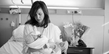 „ამის გამო ყველაფერს ვაკეთებდი, რომ ჩემი შვილი ჩემთან არ ყოფილიყო..“ – ახალგაზრდა ქალის ემოციური წერილი