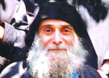 „სოფლის განაპირას ერთ პატარა სახლში მთელი ღამე სინათლე არ ჩამქრალა. გიორგის დედა ავად ჰყავდა..“ – მამა გაბრიელისა და გიორგის ამბავი