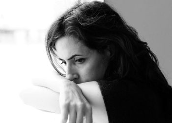 ჩემზე სამი წლით უფროსი რძალი დედას მეძახის.. უკვე ცხოვრება აღარ მინდა..