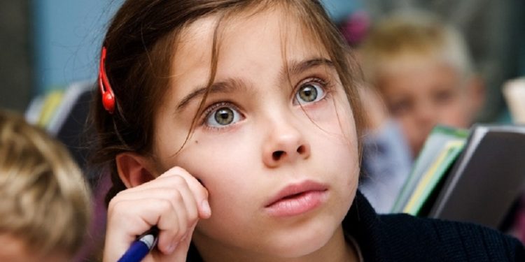 მოსწავლის მიერ შესრულებული წარმოუდგენელი საშინაო დავალება, რომელიც შოკში მყოფმა მასწავლებელმა, წაკითხვისთანავე მთელ ქვეყანას გააგებინა..