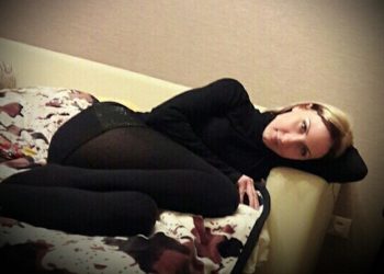 „ჩემი ქმარი უკან აგვდევნებია და რომ გავჩერდით, მანქანიდან გადმოსვლაც არ მაცადა, ისე მოვარდა, კარი გააღო და მანქანიდან გადამათრია.. მიყვიროდა და მეკითხებოდა – ამის გამო დაანგრიე ოჯახიო? ამ დეგენერატის გამო წამოხვედი სახლიდანო? ჩემს კავალერს ხელიც არ გაუნძრევია, ჩემს დასაცავად.. თუმცა მაპატია და შემირიგდა..