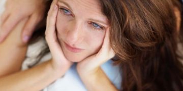 ერთ საღამოს დედამთილმა დაინახა, რომ მისი რძალი ტახტზე შიშველი იწვა და შოკში ჩავარდა… თუმცა ის რაც შემდეგ მოხდა, კიდევ უფრო შოკისმომგვრელი იყო..