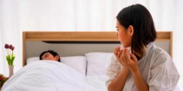 „ქმარს დაქალის შეყვარებულთან ვუღალატე.. ჩემს თავში საშინელება ხდება. აღარ ვიცი, როდემდე ვიცხოვრებ დაქალისა და ქმრის მოღალატეტ, ისე თითქოს არაფერი მომხდარა..“ – ახალგაზრდა ქალის წერილი