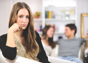 „საკუთარმა დედამ შეყვარებული წამართვა.. არვიცი რა გავაკეთო..“