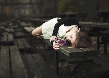 „ის ზამთარი დედაჩემის მოქსოვილ ჟაკეტთან ერთად გავატარე… ლოგინში ვიწვენდი…“