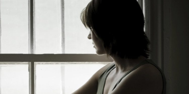 „უკვე შაბათ-კვირა შემძულდა. დილიდან გამოუშვებენ მაზლი და რძალი თავის უცელქეს ბავშვს, „თქვენთან უნდაო“ და საღამომდე არც მოიკითხავენ. სადმე რომ მომინდეს წასვლა, მაზლიშვილიც თან უნდა ვატარო.. არვიცი როგორ მოვიშორო ეს ხალხი ცივილურად..